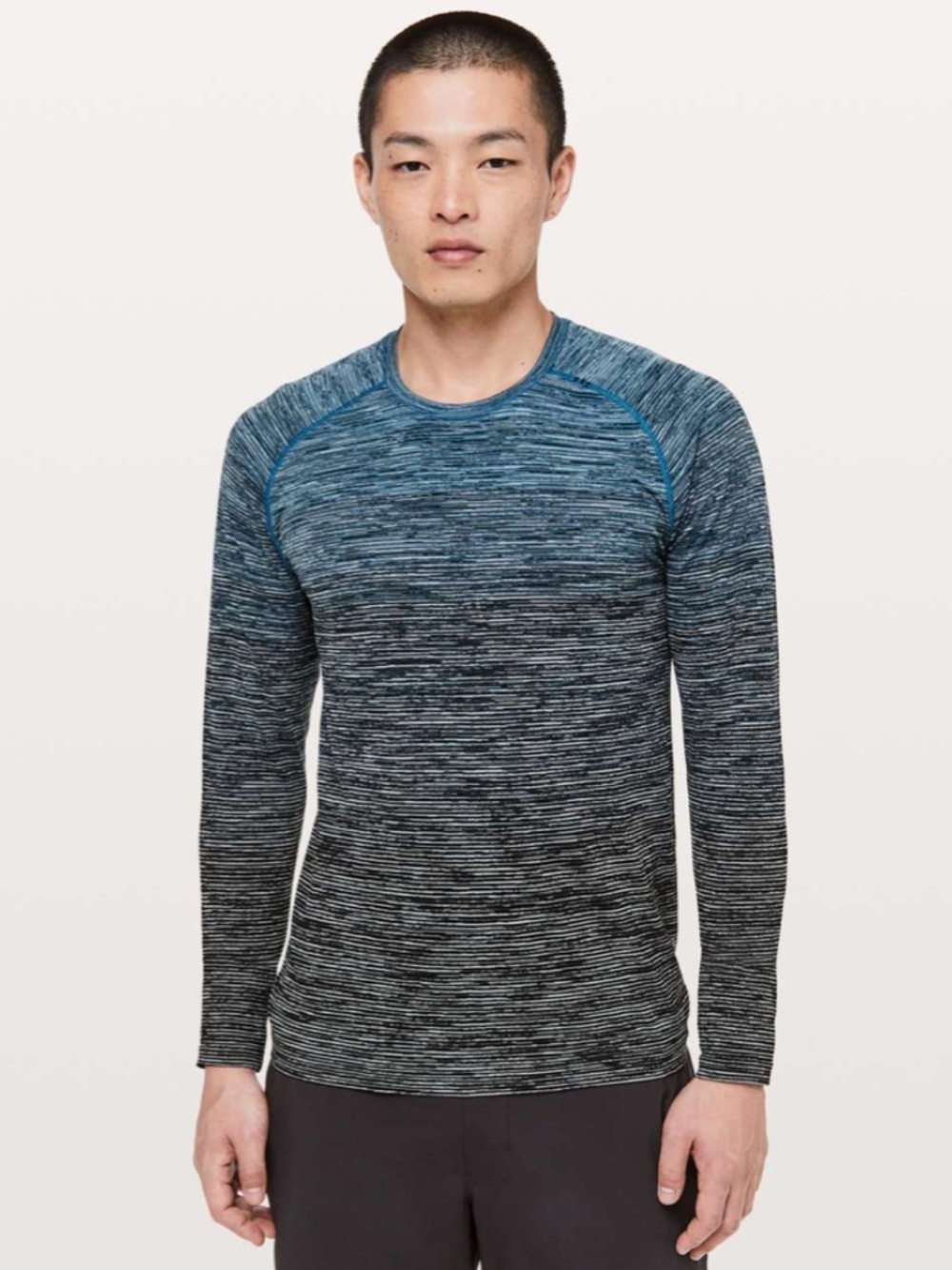 Lululemon Men's Metal Vent Tech Long Sleeve Shirt in Baltic Blue and Black Ombre